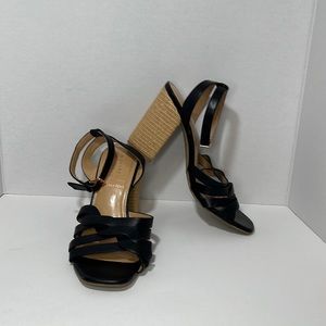 Lauren Conrad Bluegum Black woven sandal block heels Size 9